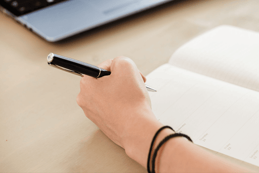 بهترین خودکار برای نوشتن چیست؟ راهنمای انتخاب خودکار مناسب3
